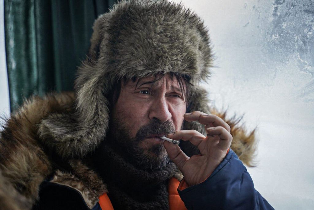 Название фильма, где бывший зек стал физруком