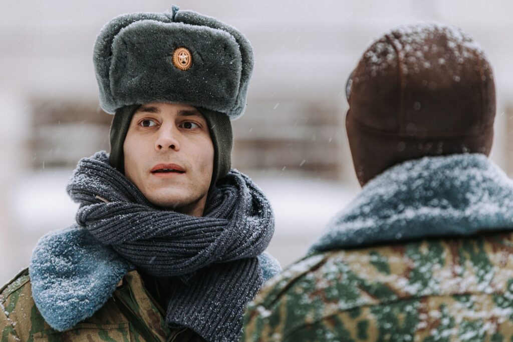 Содержание серий и сюжет сериала «Аутсорс» (2025), чем закончится, актеры и роли