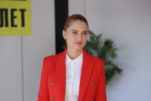 Содержание серий и сюжет сериала «Счастье на рыбьем меху» (2025), чем закончится, актеры и роли